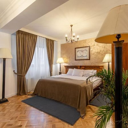 Clucerului Arc De Triomphe Hotel Bukarest Kültér fotó
