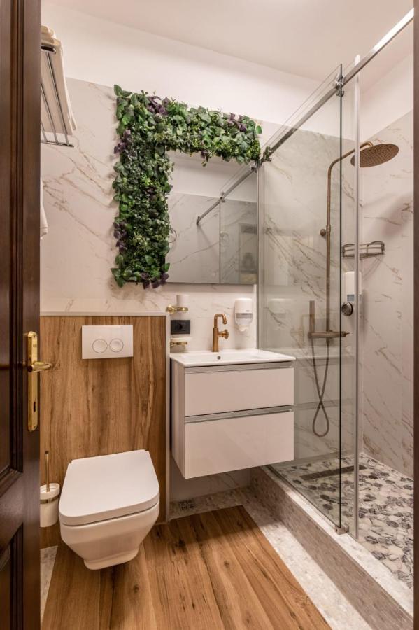 Clucerului Arc De Triomphe Hotel Bukarest Kültér fotó